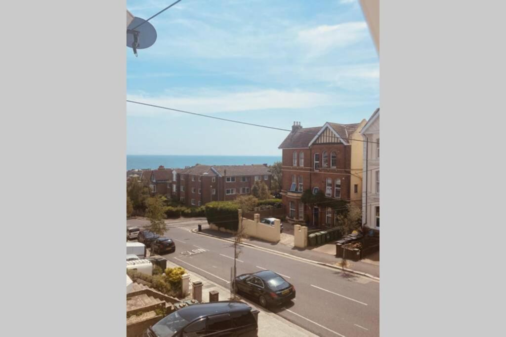 Unique Sea View Apartment Hastings Luaran gambar